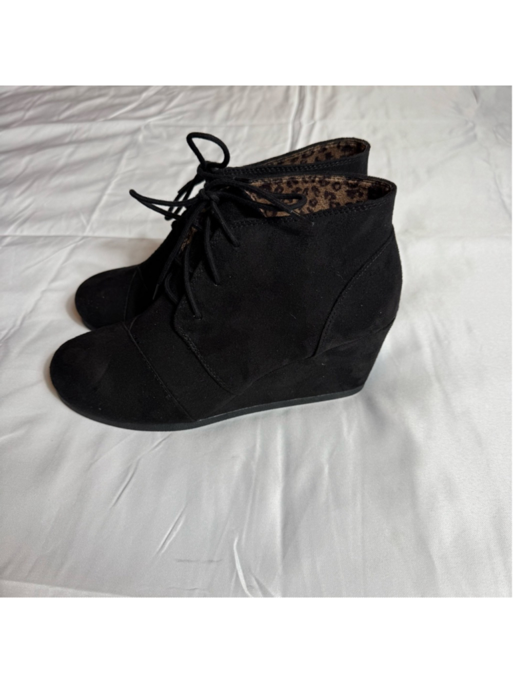 Women's Unr8ed Black Suede Wedge Ankle Boots Size 9
